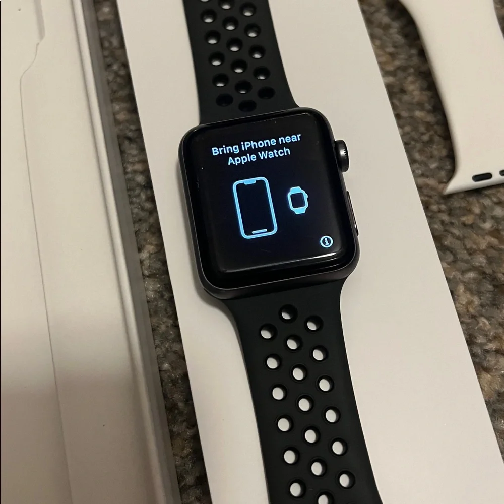 Apple Watch Series 3. 42MM space gray GPS